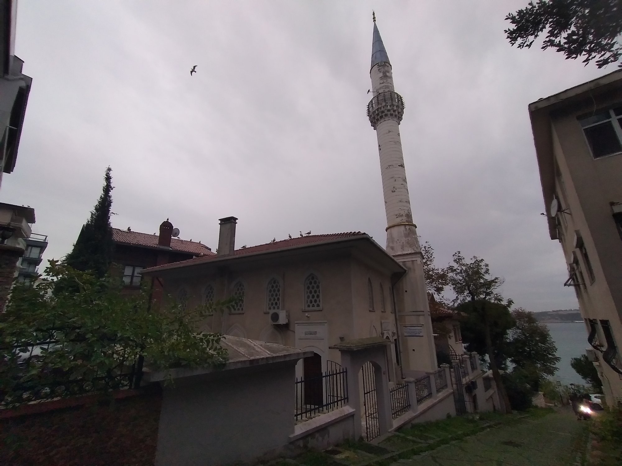 Küçük İhsaniye Cami