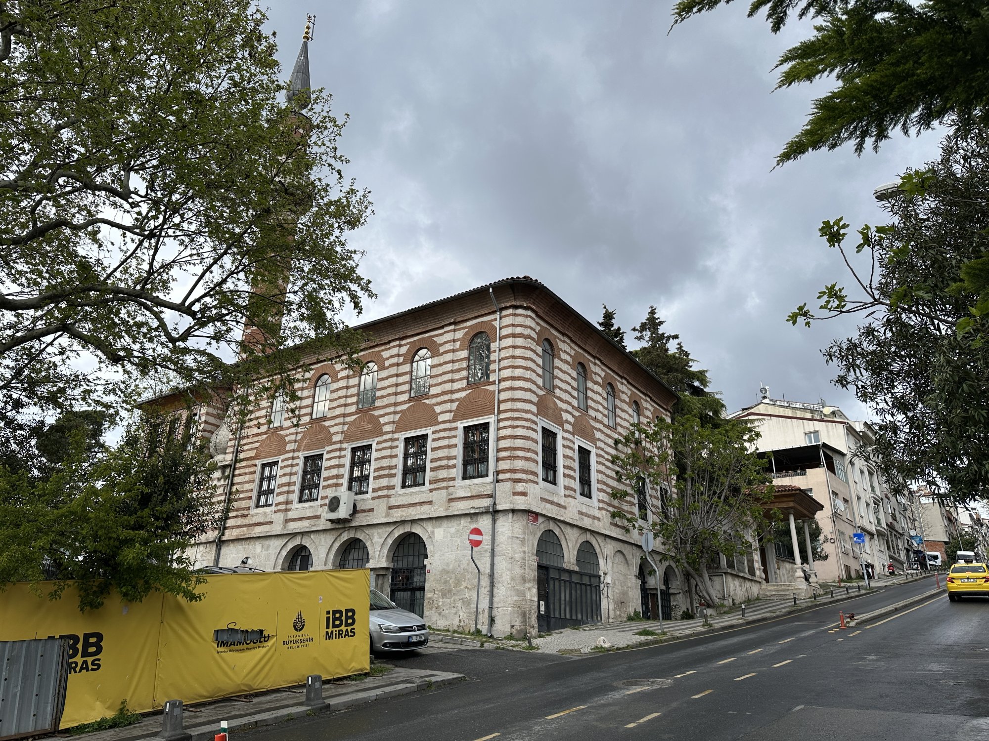 DEFTERDAR TAHİR EFENDİ (HAREM) CAMİİ